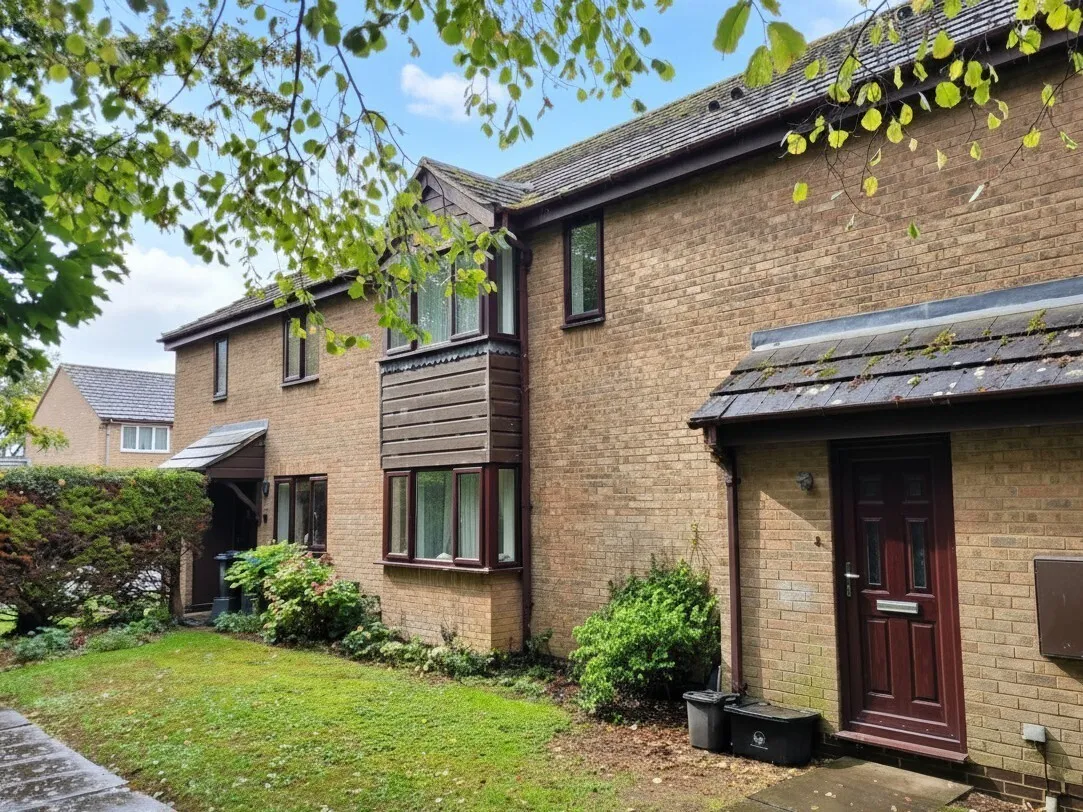2 bed flat for sale, Hollybush Road, Carterton, OX18