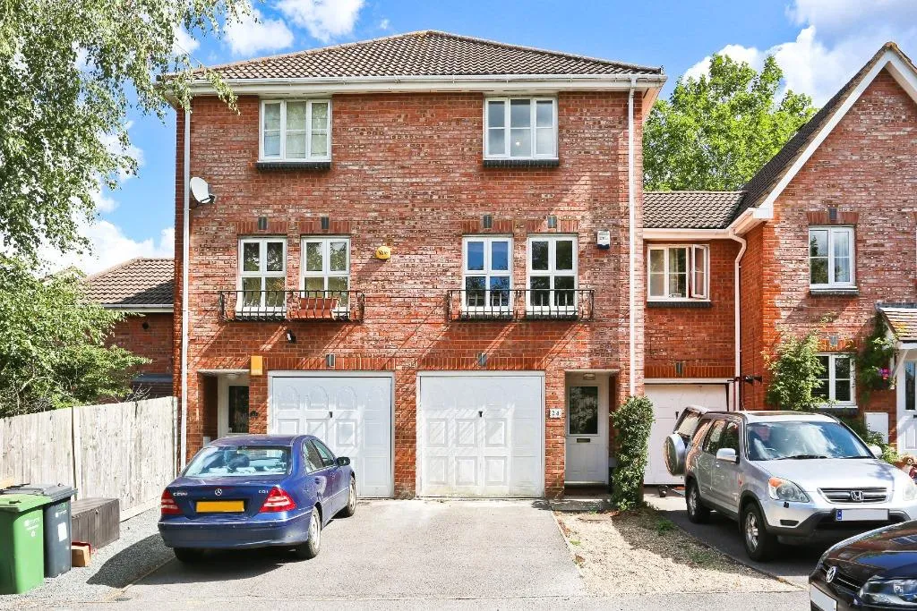St Mary`s Way, Guildford, GU2, photo 7