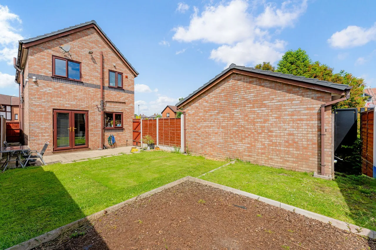 Bexhill Drive, Leigh, Leigh, WN7 5TF, photo 18