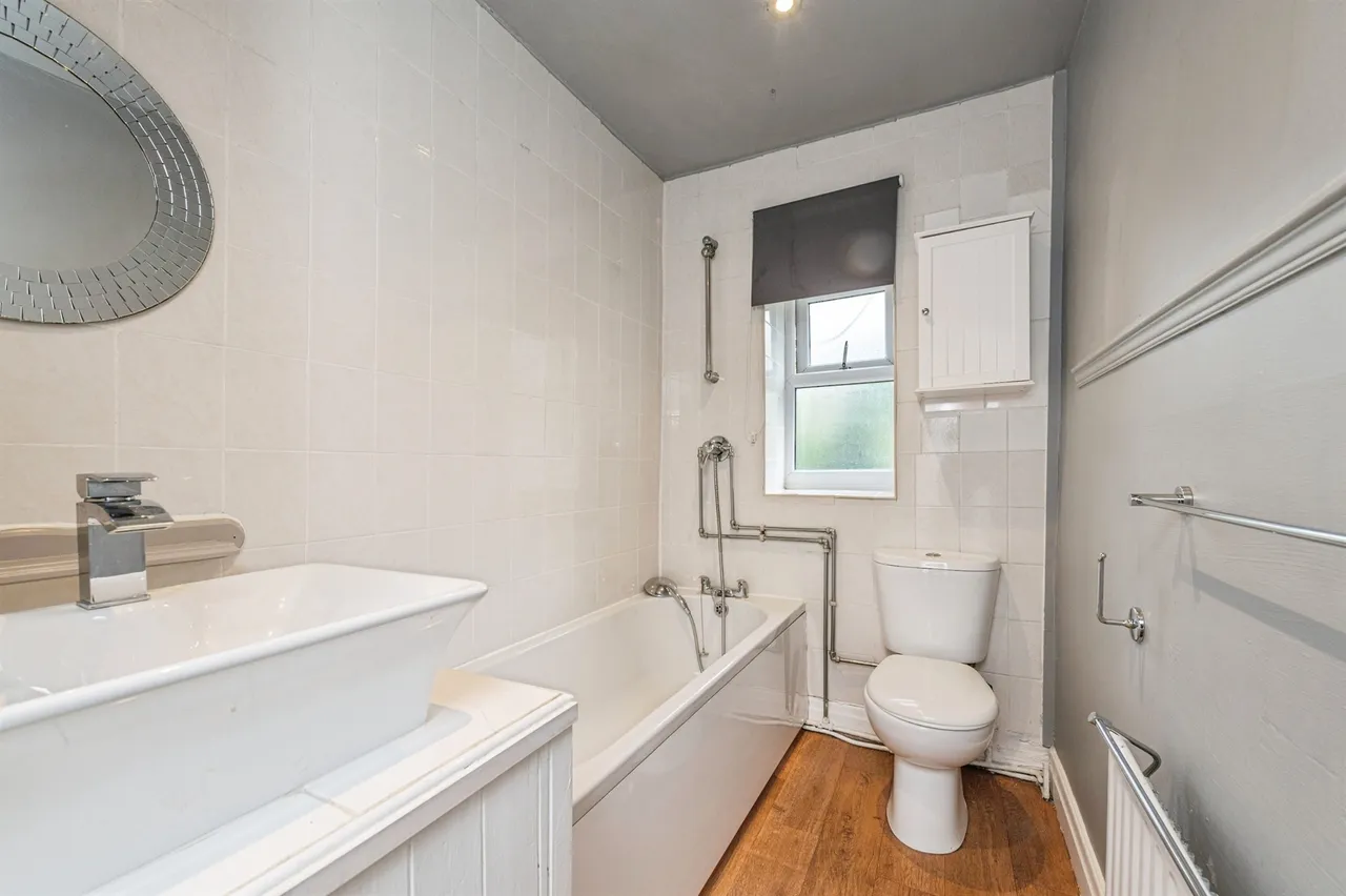 The Combs, Dewsbury, WF12, photo 8