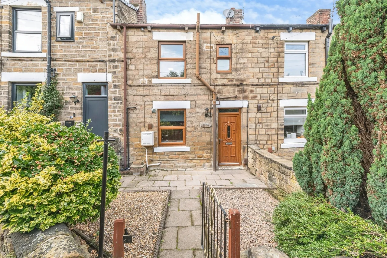 1 bed house for sale, The Combs, Dewsbury, WF12