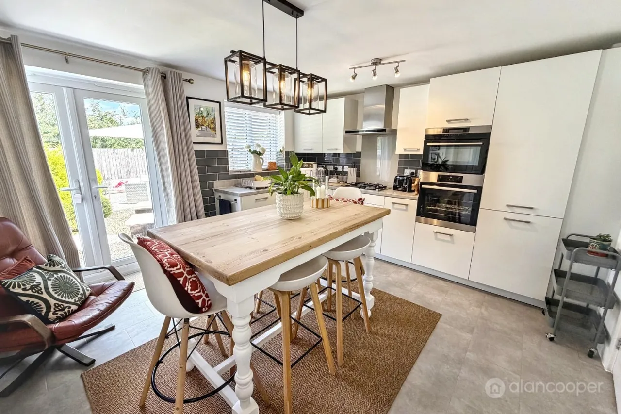 Russett Avenue, Manor Fields, CV11, photo 5
