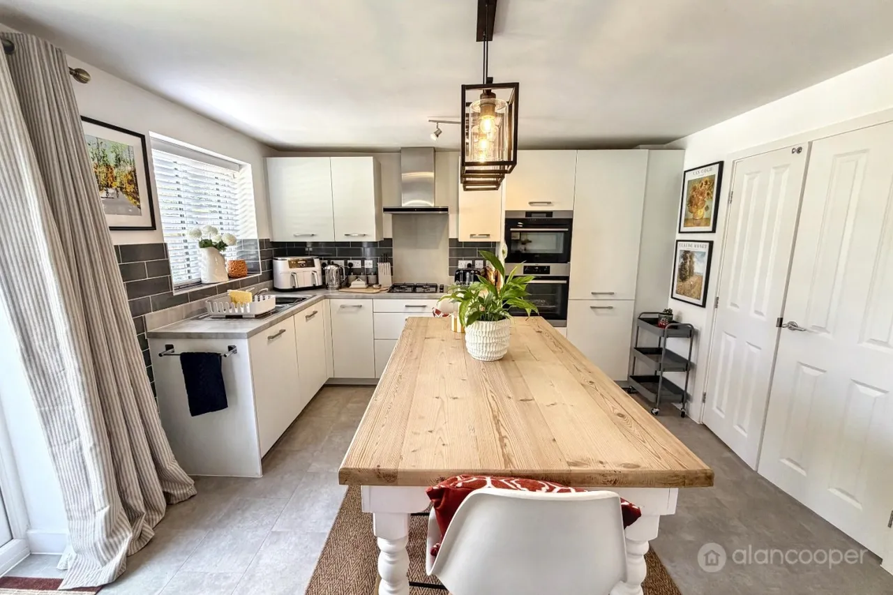 Russett Avenue, Manor Fields, CV11, photo 7