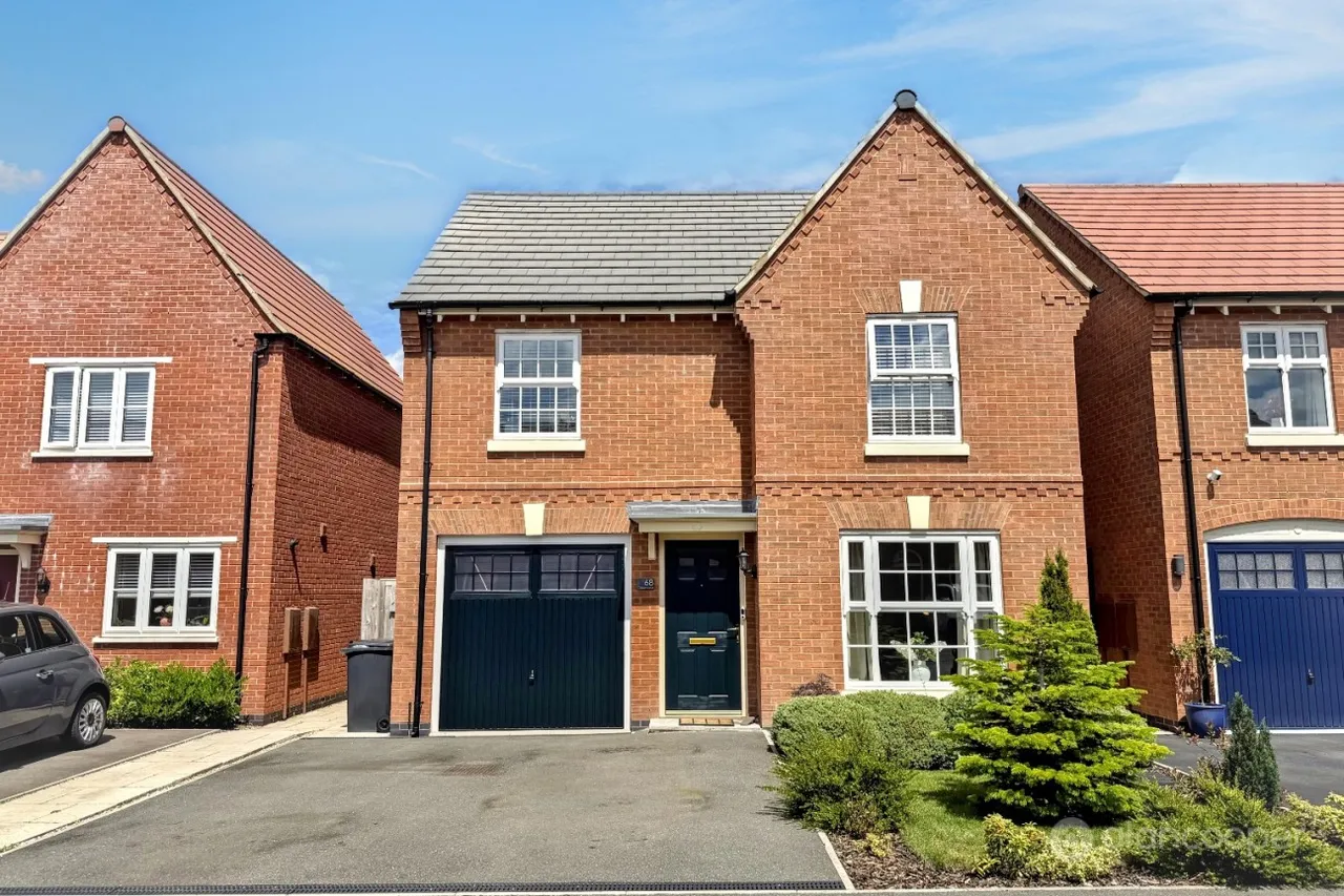 3 bed house for sale, Russett Avenue, Manor Fields, CV11