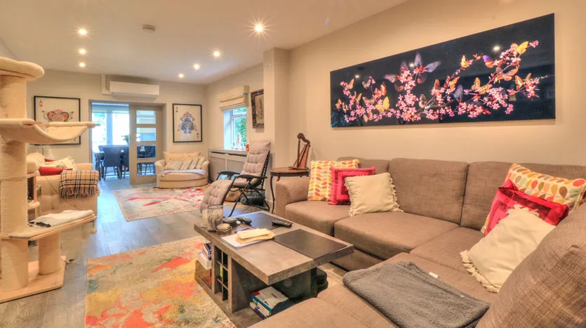 First Avenue, London, W3 7JW, photo 2