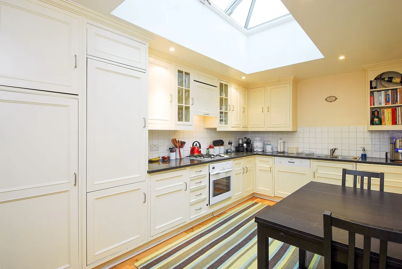 Darwin House, 47a Queens Gate, London, photo 2