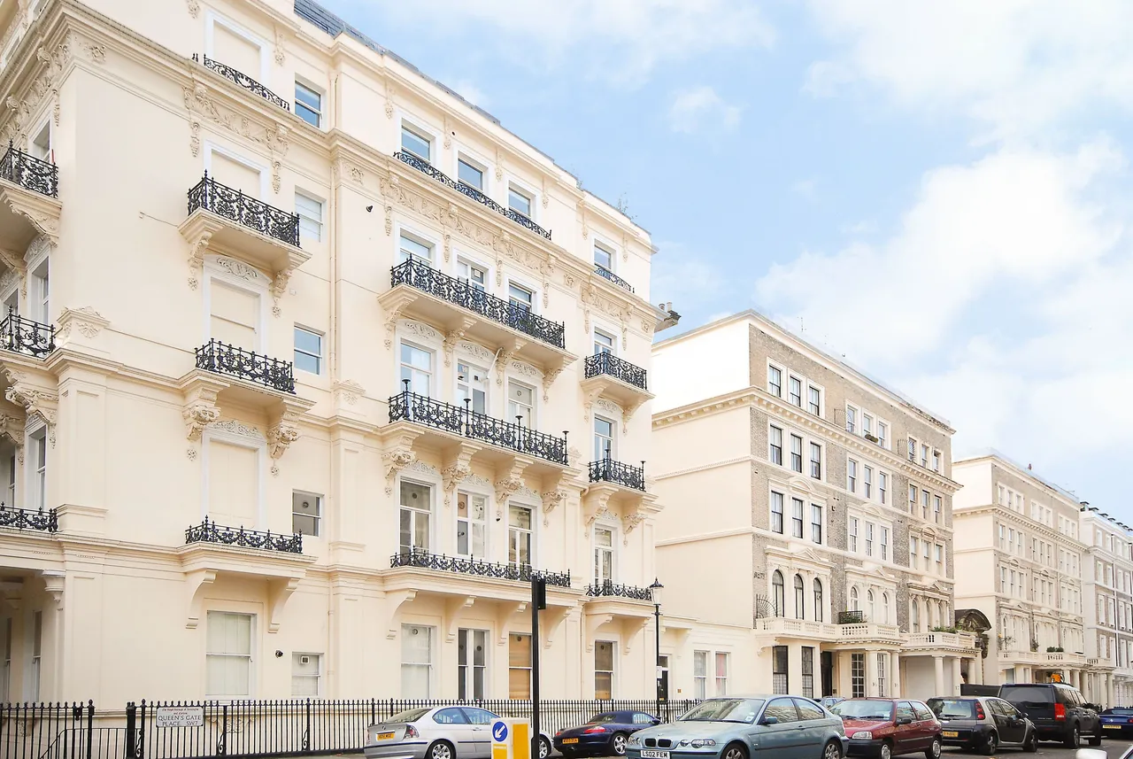 Darwin House, 47a Queens Gate, London, photo 3