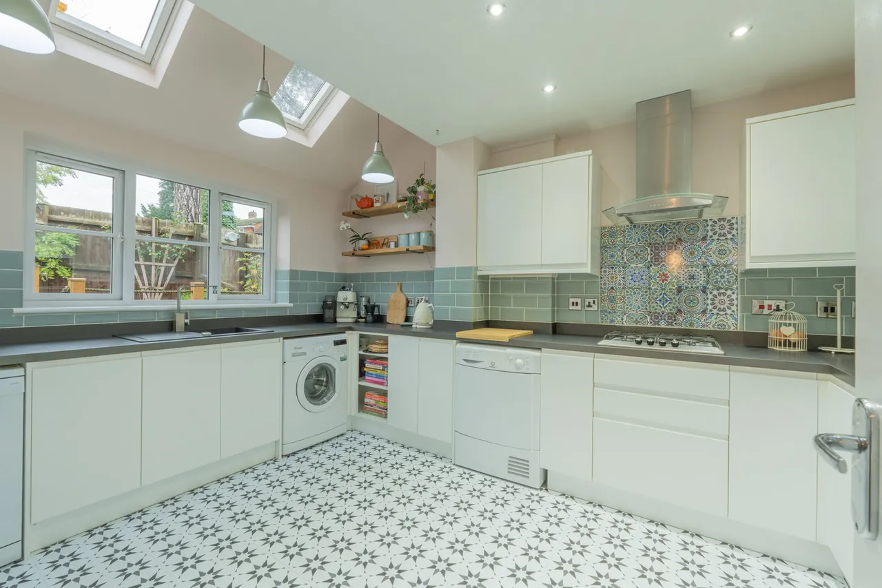 Old Vicarage Gardens, Studley, B80 7SG, photo 4