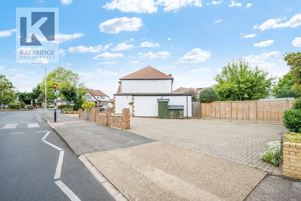 Church Road, Worcester Park, KT4, photo 2
