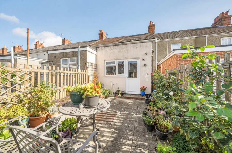 St. Marys Grove, Swindon, SN2, photo 20