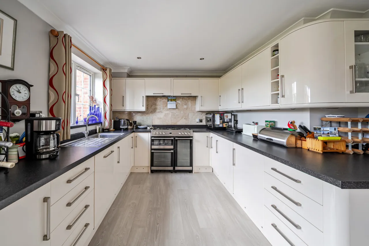 Springpark Drive, Beckenham, BR3, photo 4