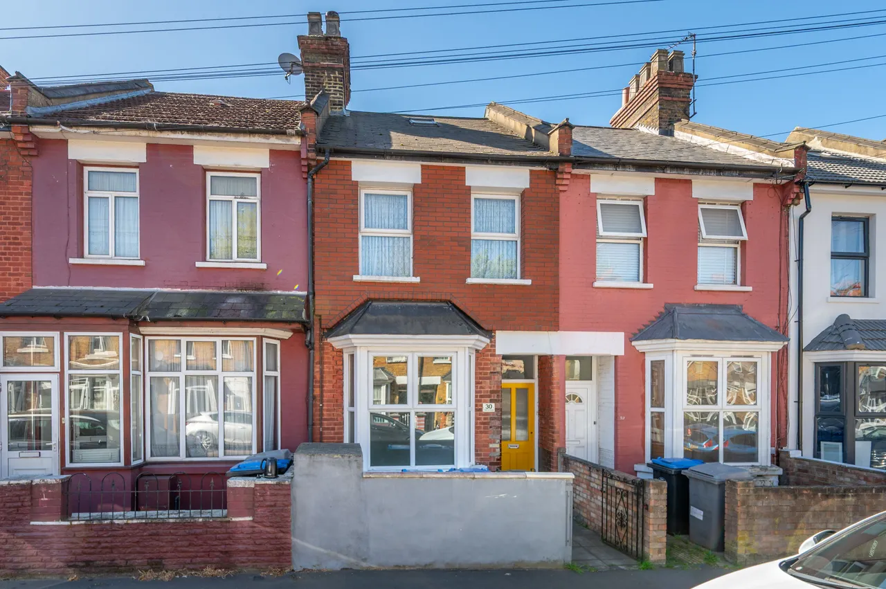 30A Turton Road, Wembley, photo 11