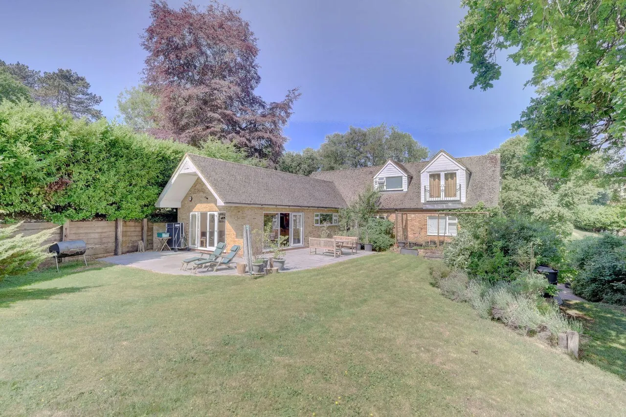Haw Lane, Bledlow Ridge, HP14, photo 5