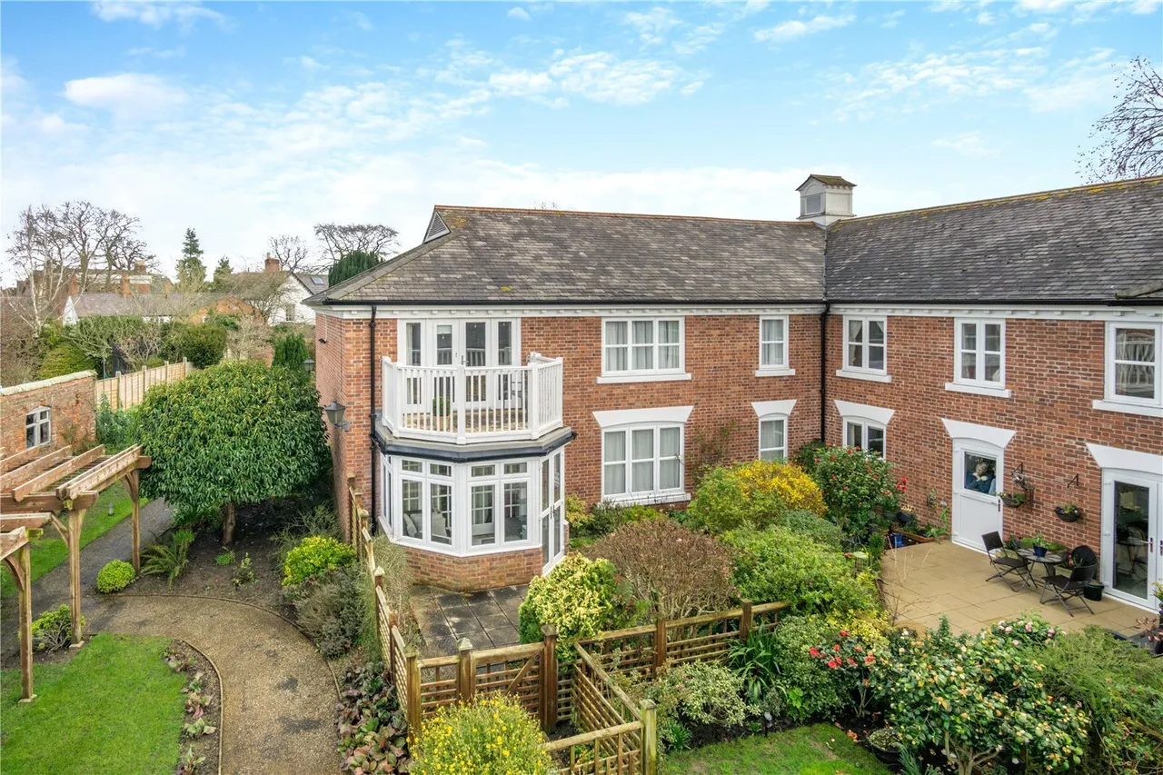 2 bed property for sale, Field Lane, Tattenhall, CH3