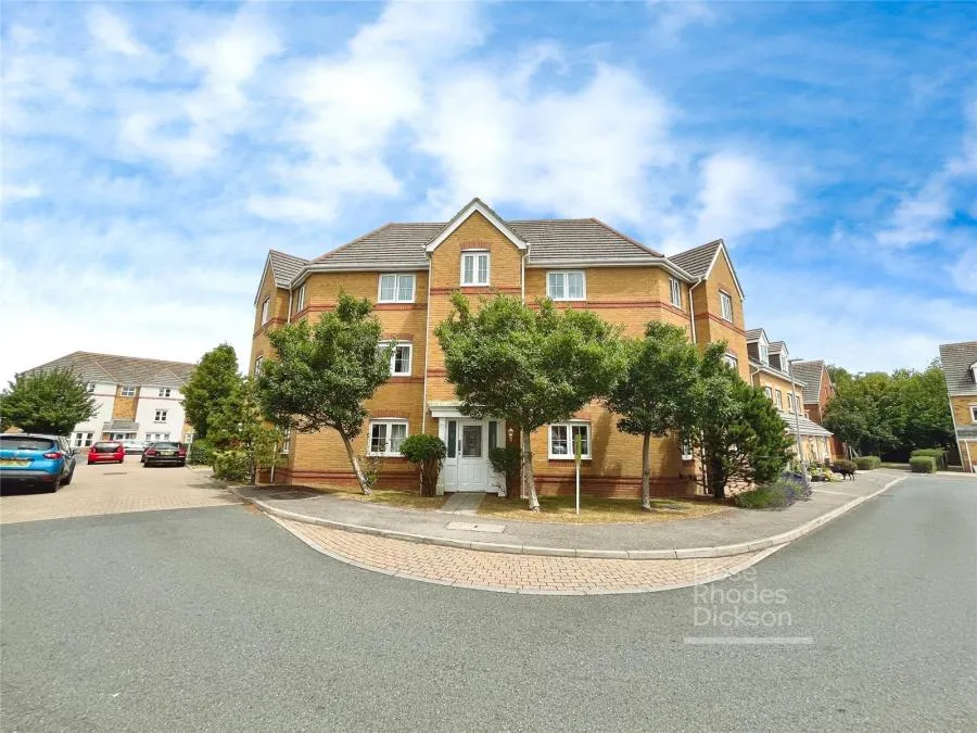 2 bed flat for sale, Amherst Place, Ryde, PO33