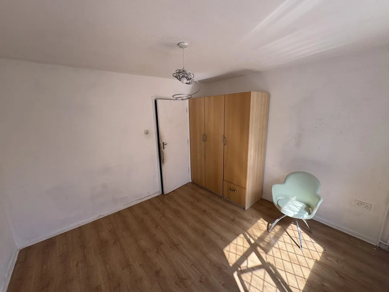 1 bed house to rent, Buckingham Close, London