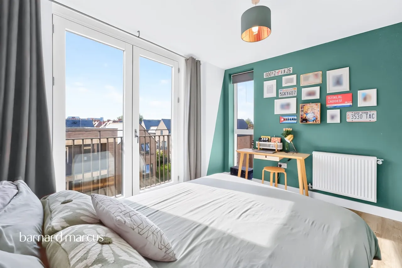Henry Darlot Drive, London, NW7, photo 18