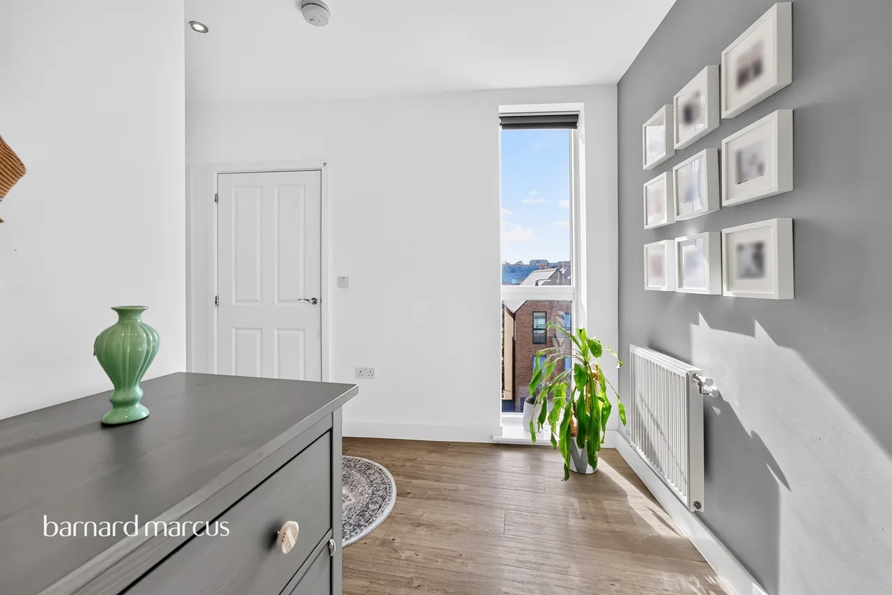 Henry Darlot Drive, London, NW7, photo 11