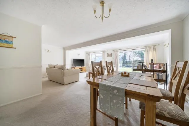 Cherrydale Road, Camberley, GU15, photo 5