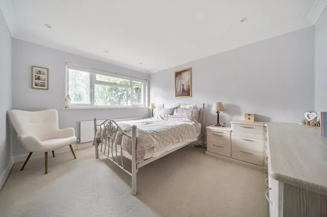 Cherrydale Road, Camberley, GU15, photo 12