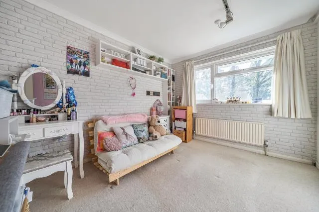 Cherrydale Road, Camberley, GU15, photo 14