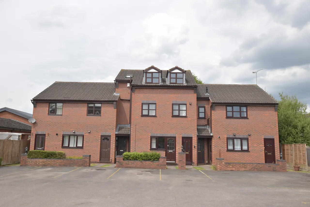 2 bed flat for sale, Bertelin Road, Beaconside, ST16