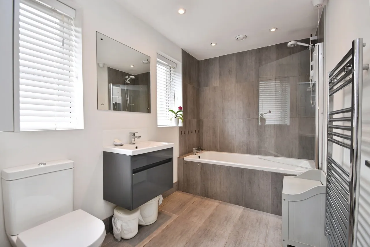 Park Grove, Knaresborough, North Yorkshire, HG5, photo 13