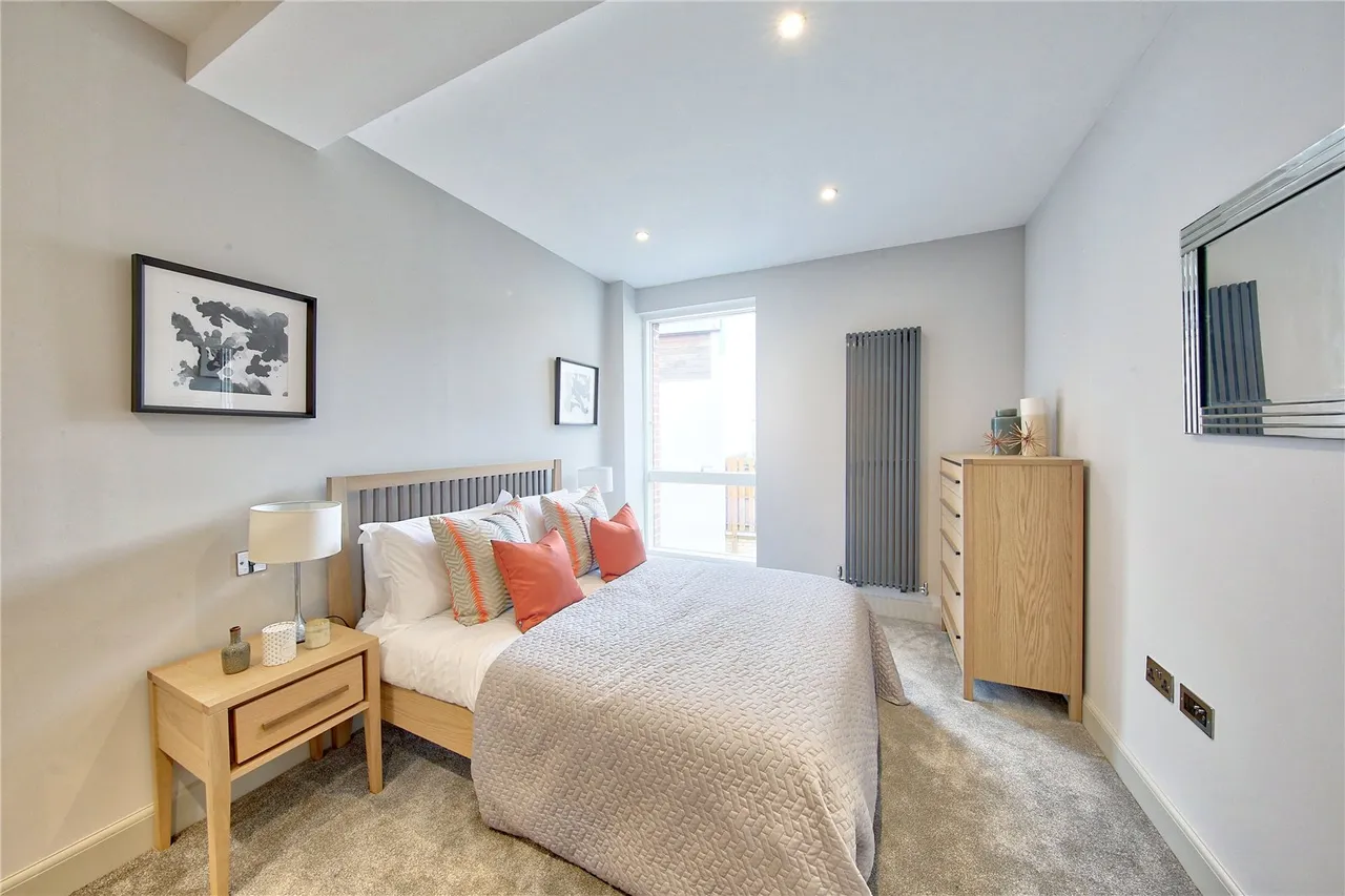 Old Bakery Mews, Hampton Wick, Kingston, KT1 4FU, photo 12