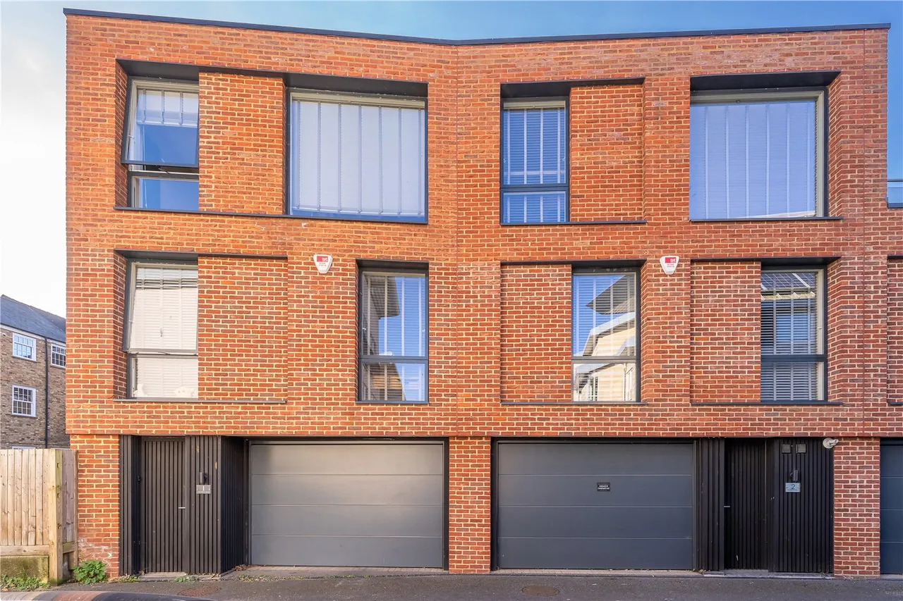 Old Bakery Mews, Hampton Wick, Kingston, KT1 4FU, photo 15