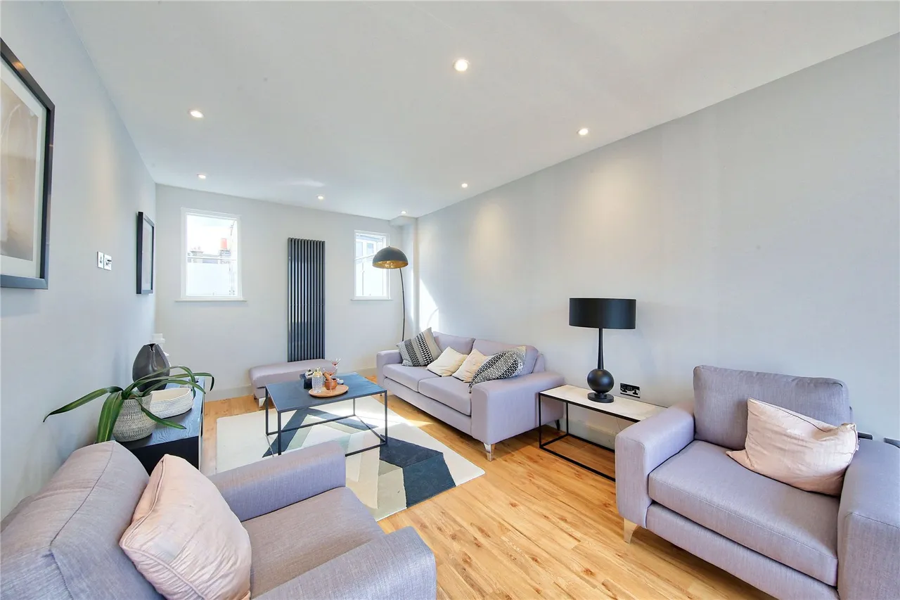 Old Bakery Mews, Hampton Wick, Kingston, KT1 4FU, photo 4