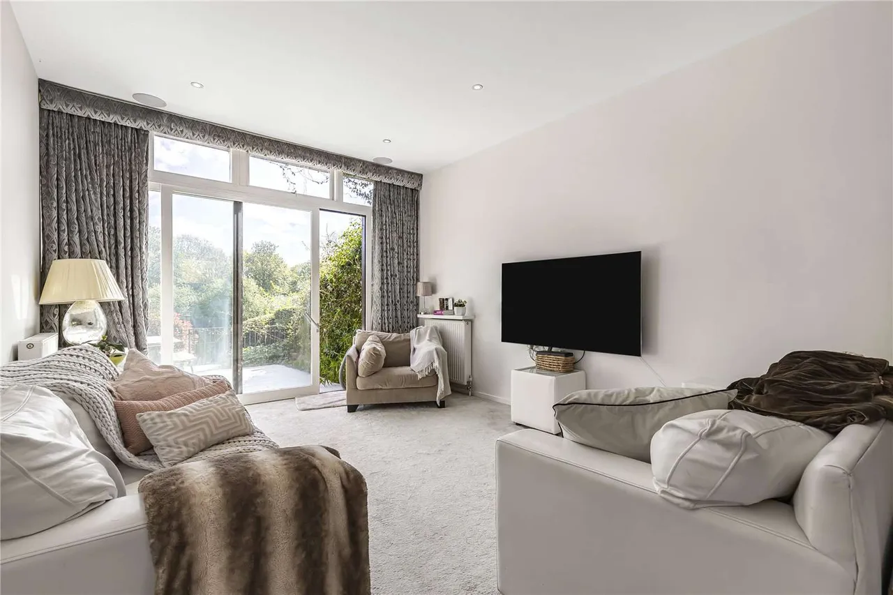 Mallard Place, Twickenham, TW1 4SW, photo 2