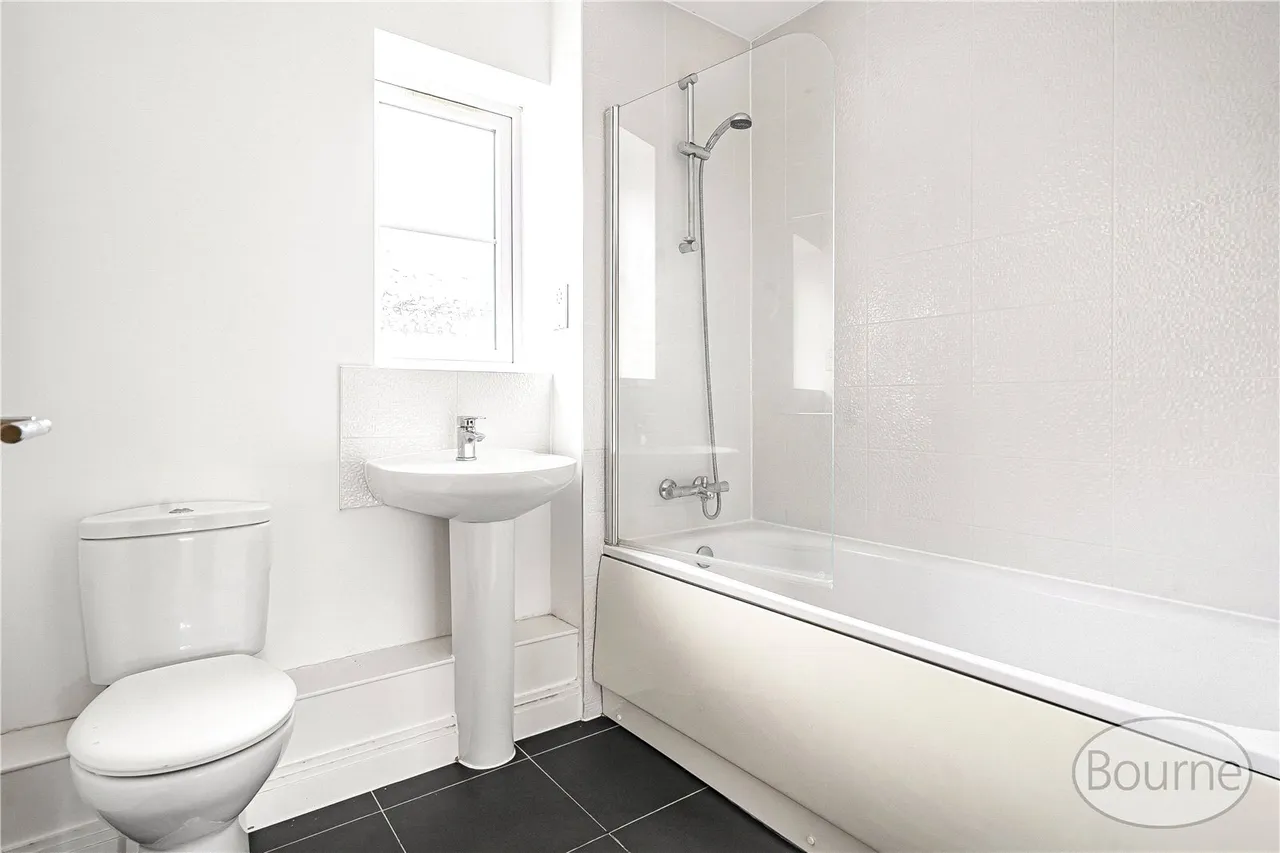 Jersey Close, Knaphill, GU21, photo 11