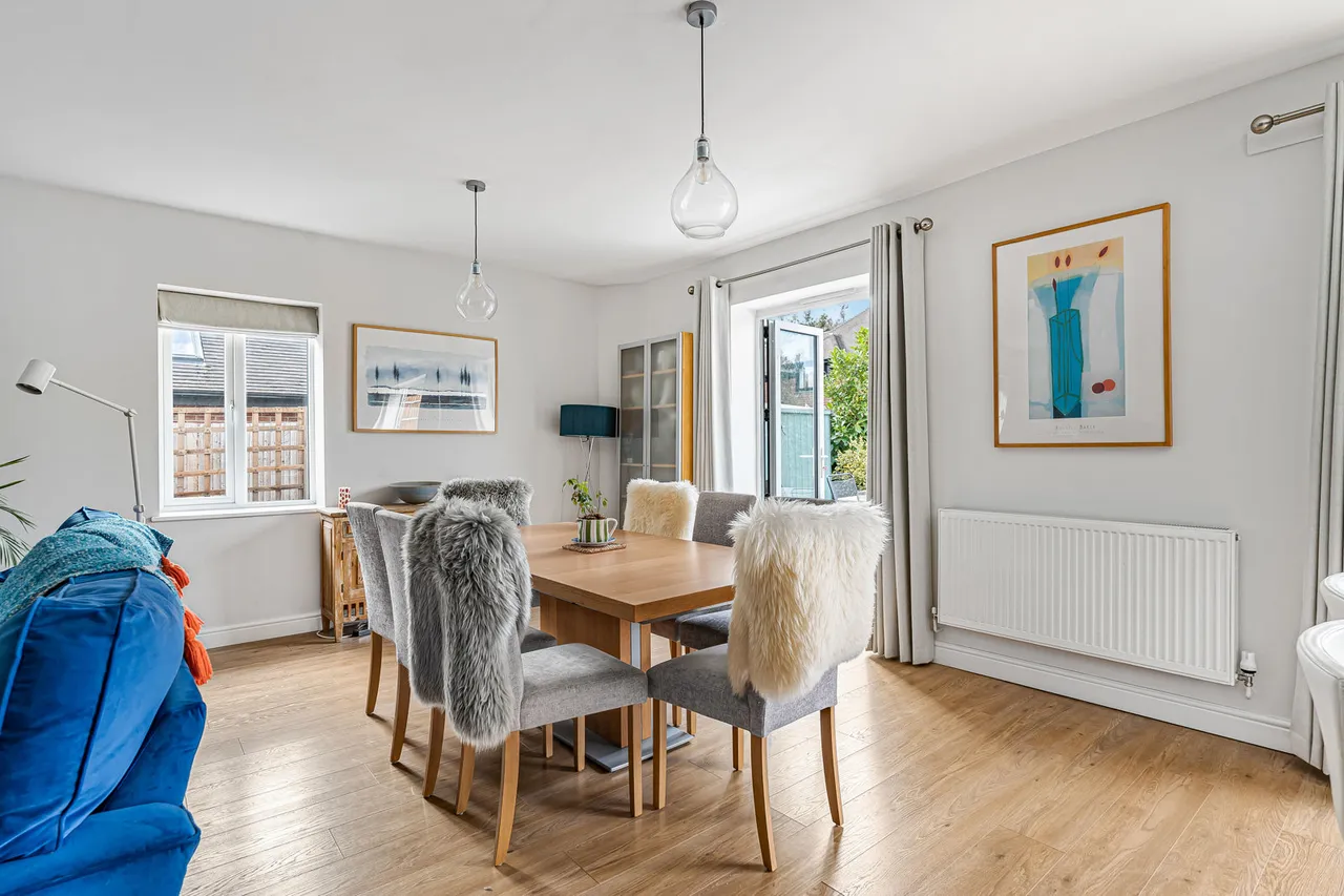 Farnham Road, Holt Pound, GU10, photo 4