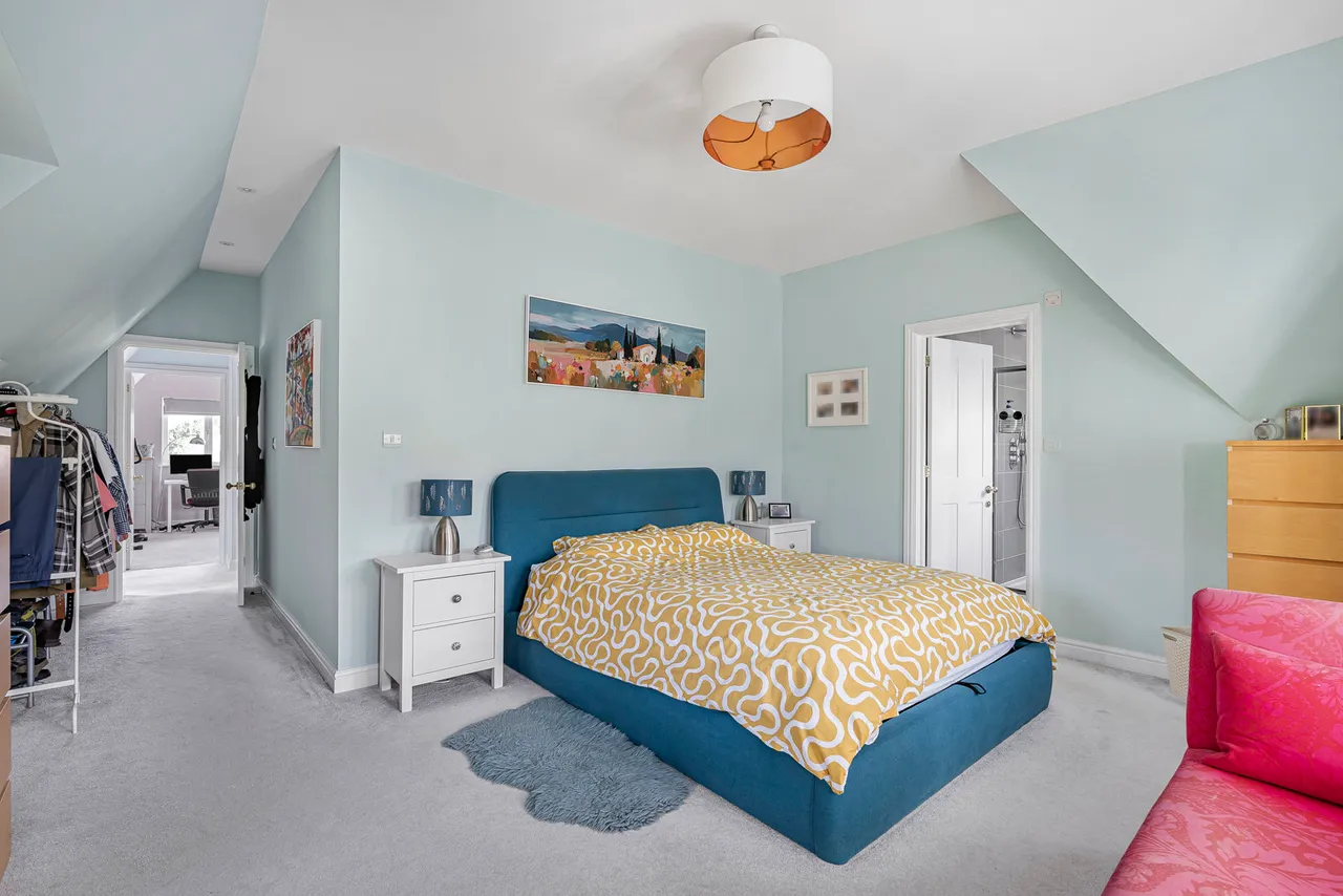 Farnham Road, Holt Pound, GU10, photo 6
