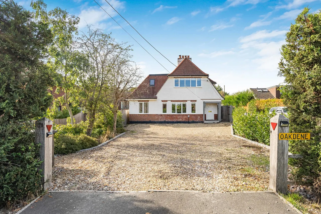 Farnham Road, Holt Pound, GU10, photo 24