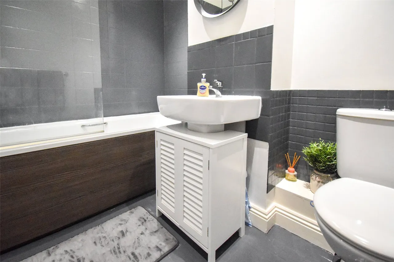 Frederick Street, Aldershot, Hampshire, GU11 1LQ, photo 6