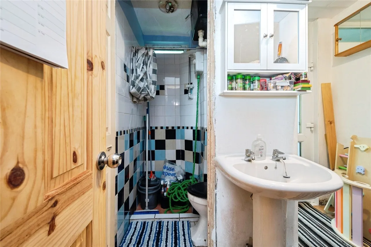 Kinsman Estate, Bodmin, PL31, photo 11