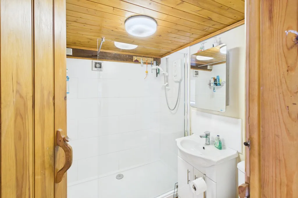 Meadowcroft Lane, Storrs Park, photo 20