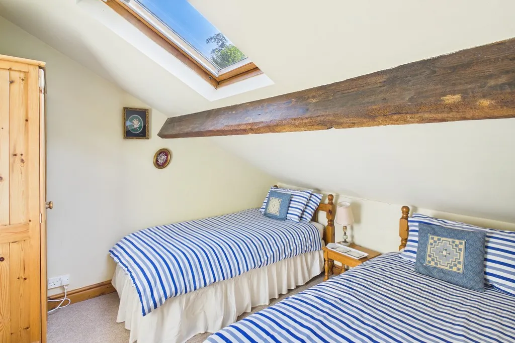 Meadowcroft Lane, Storrs Park, photo 22