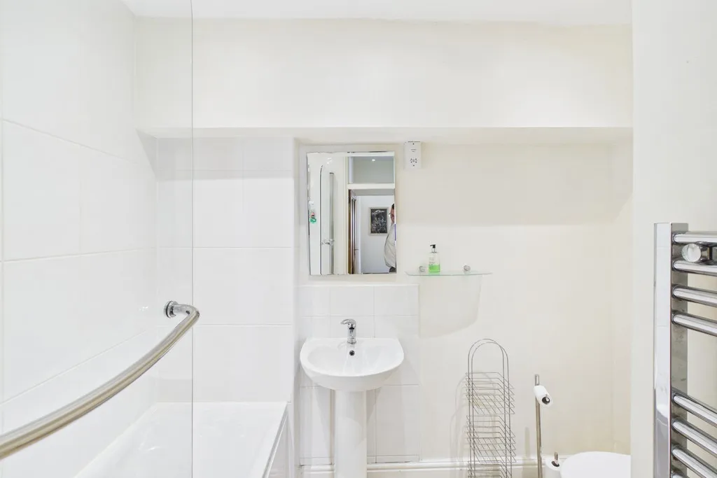 Meadowcroft Lane, Storrs Park, photo 10