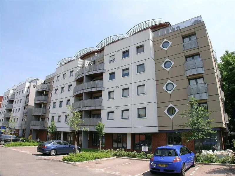 852 Brighton Road, Purley CR8 2FD, photo 11