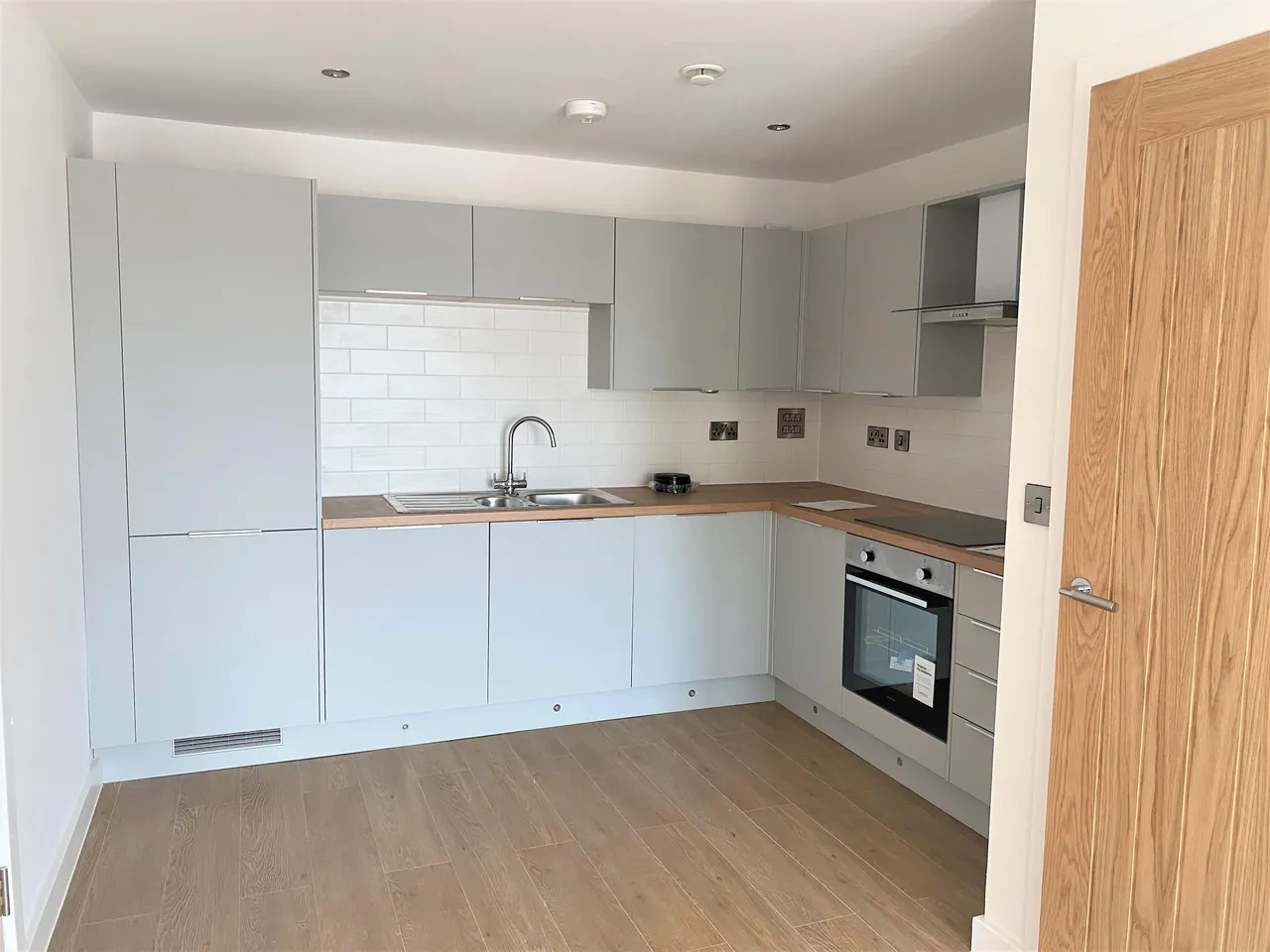 14 Fitzalan Road, SHEFFIELD, photo 2