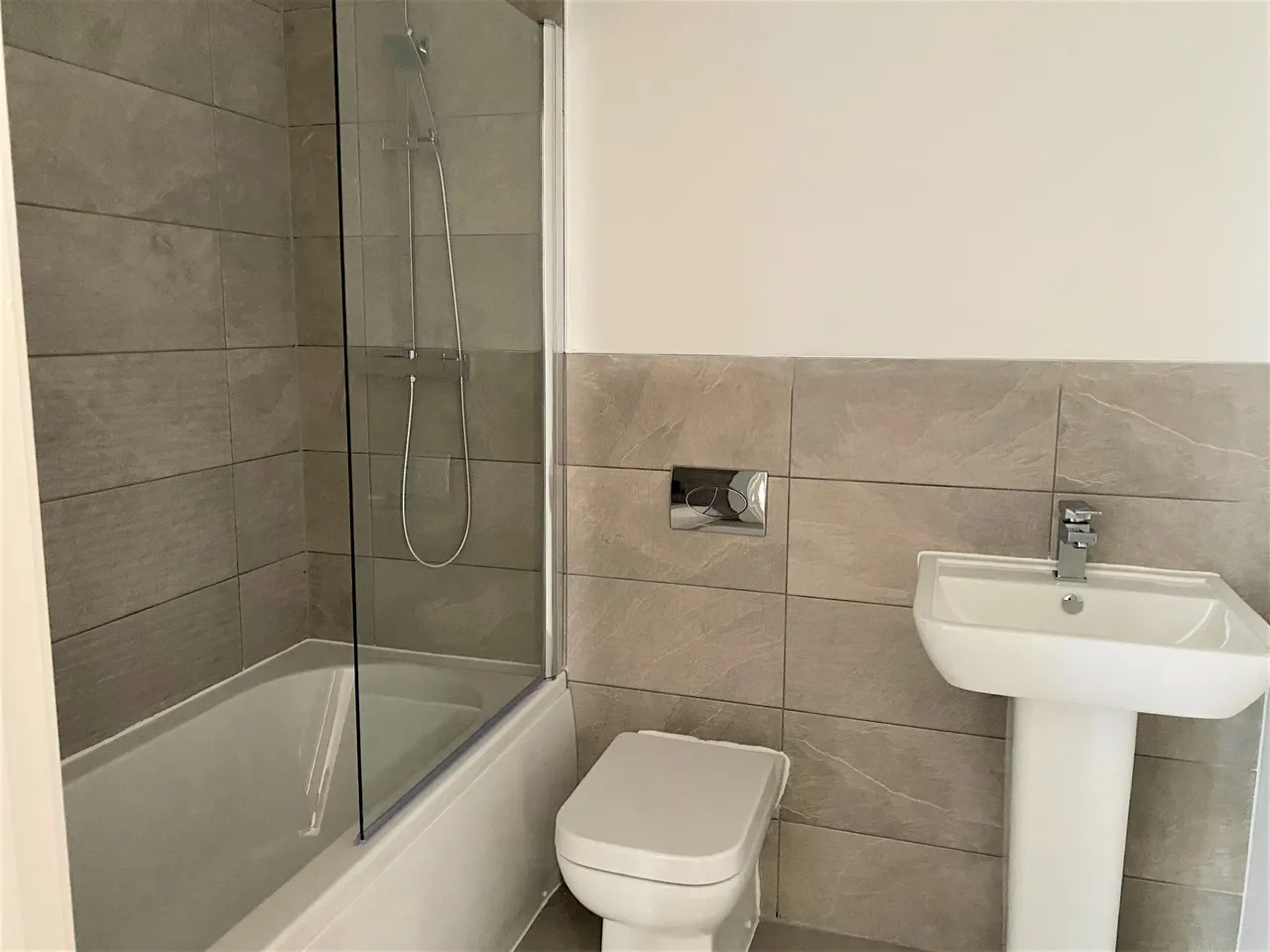14 Fitzalan Road, SHEFFIELD, photo 5