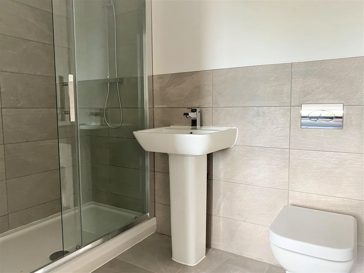 14 Fitzalan Road, SHEFFIELD, photo 3