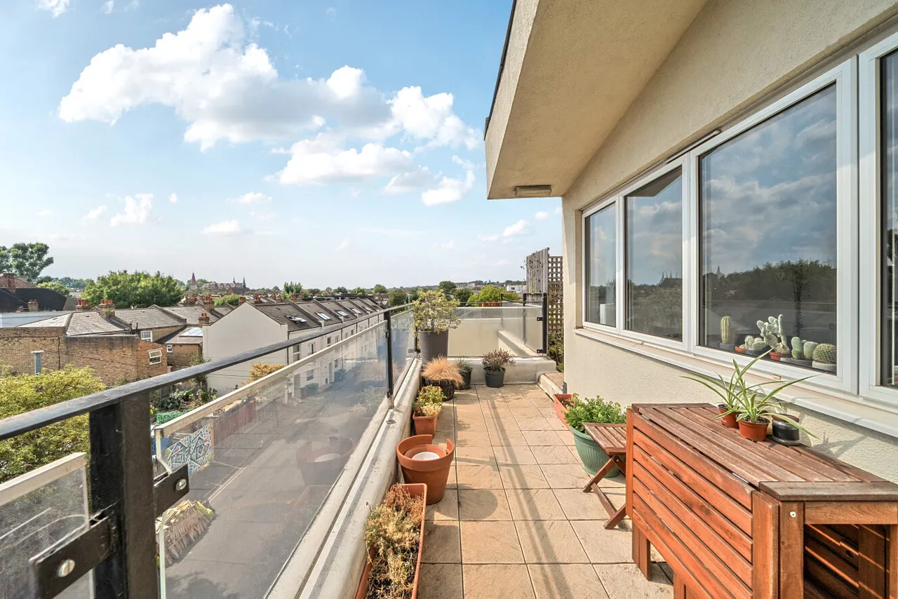 Sternhall Lane, London, SE15, photo 2