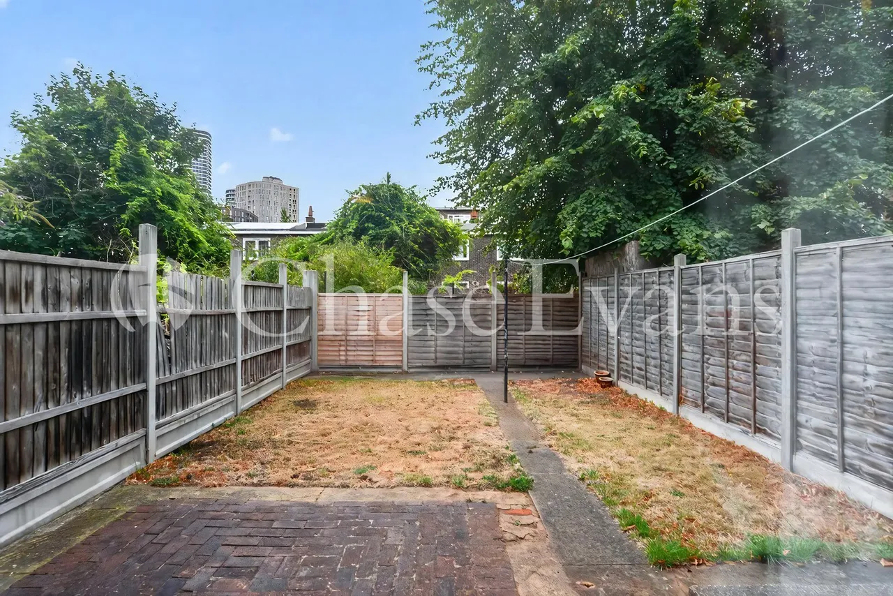 Woodall Close, London, E14, photo 15