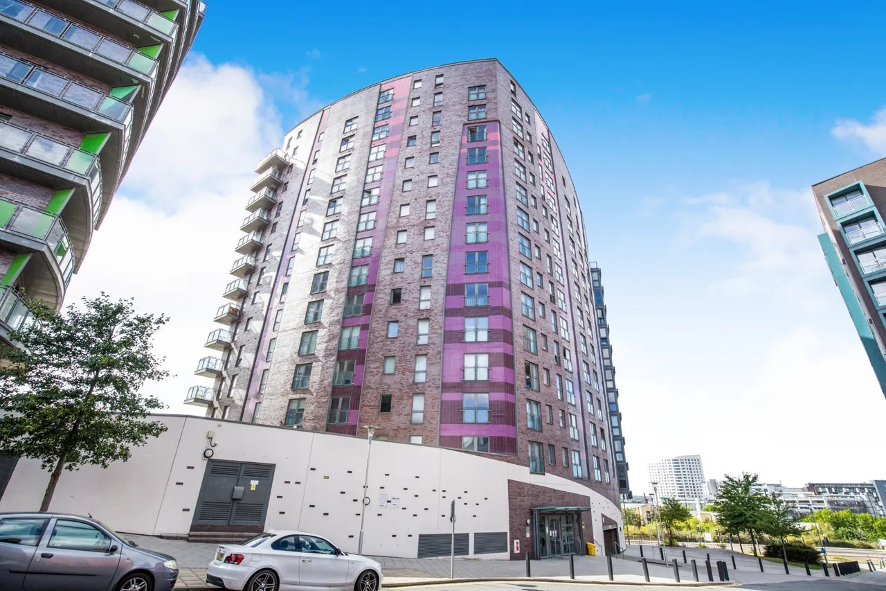 1 bed flat for sale — Echo Central, Cross Green Lane, Leeds, West Yorkshire, LS9