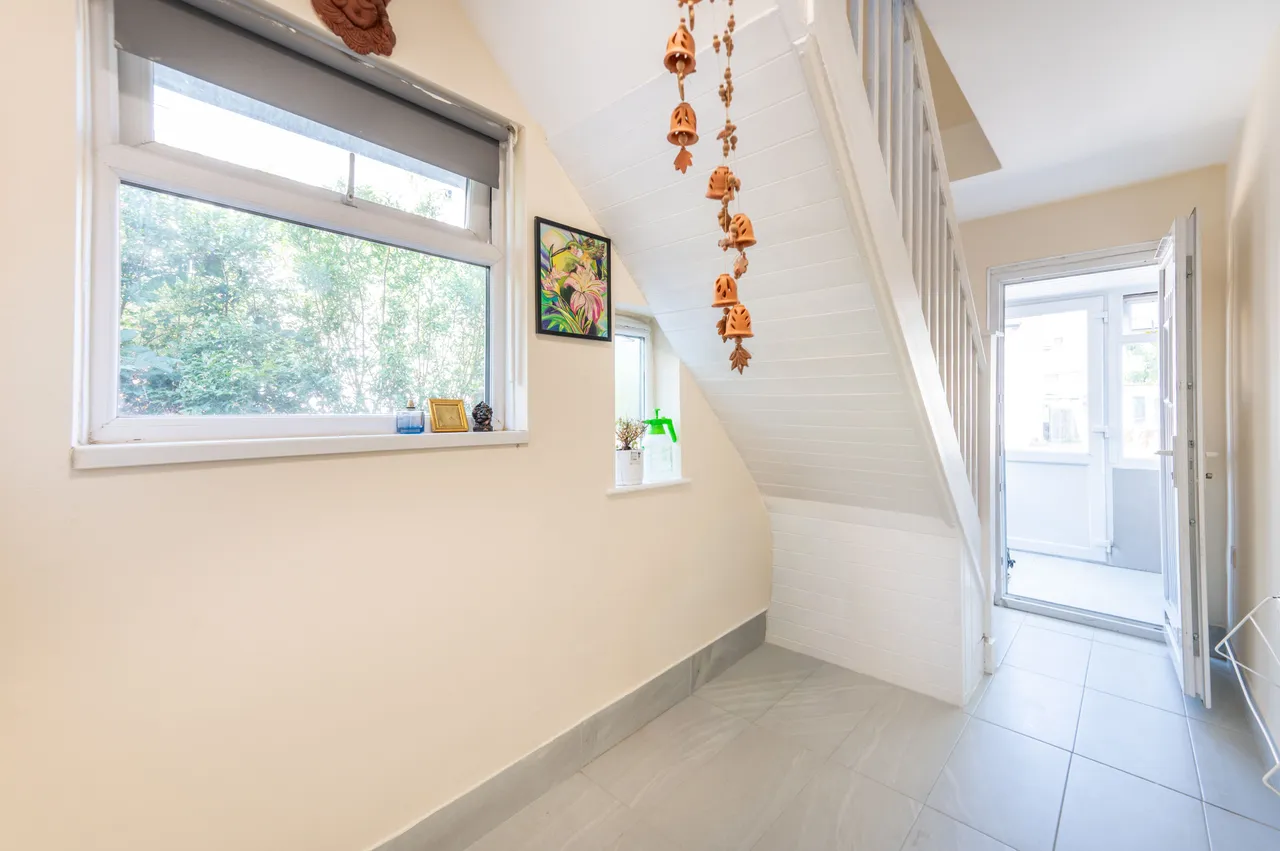 35 Lily Gardens, Wembley, photo 11