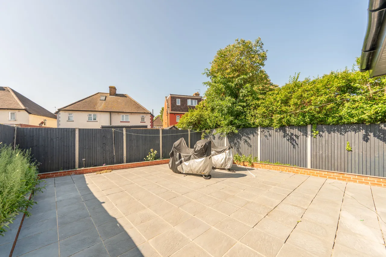 35 Lily Gardens, Wembley, photo 10
