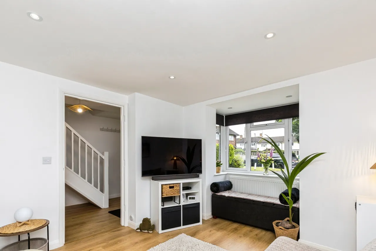 Martyrs Avenue, Crawley, RH11, photo 6